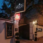 Operna Klet Otel 3*