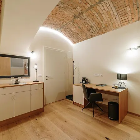 Отель Operna Klet