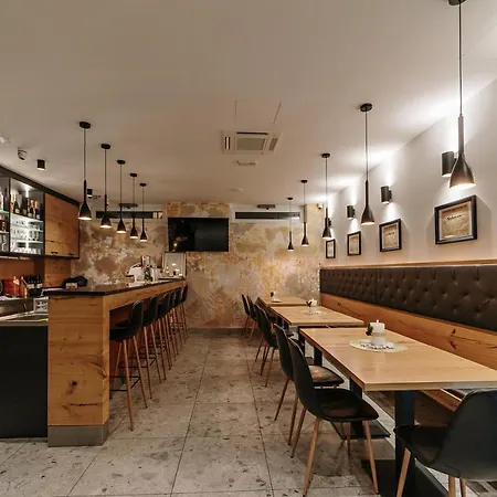 Operna Klet 3* Любляна