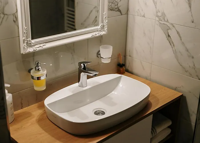 Operna Klet Hotel 3*