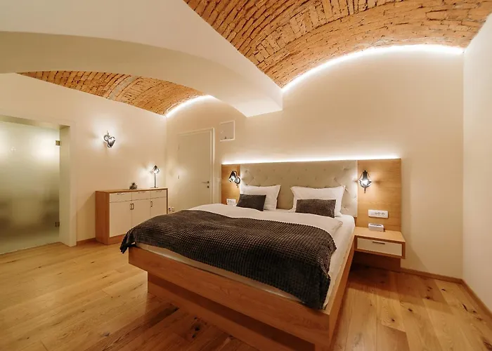 Hotel Operna Klet 3*