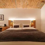 Operna Klet Hotel Ljubljana